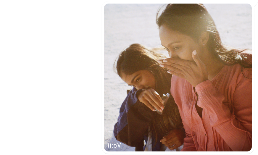 WhatsApp کے ذریعے ٹائم اسٹیمپ کے ساتھ بھیجی گئی ماں اور بیٹی کی تصویر