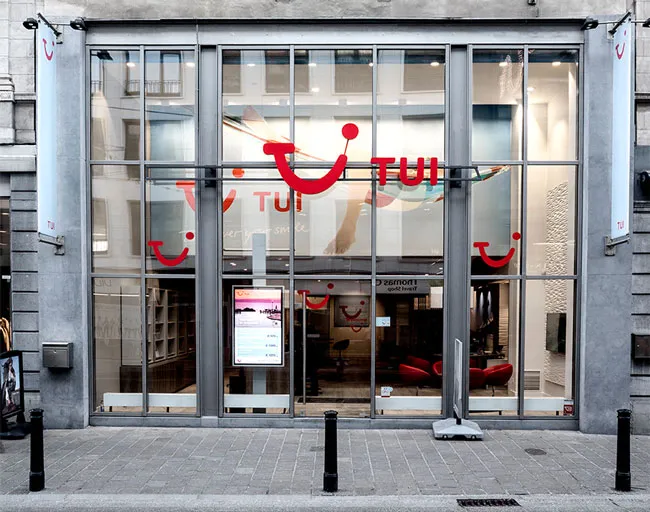 Exterior de una tienda minorista de TUI