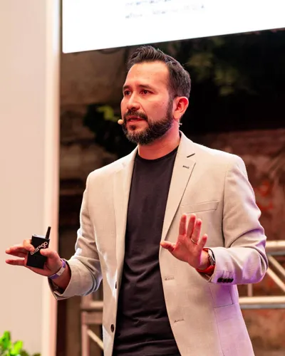 Alberto Esparza