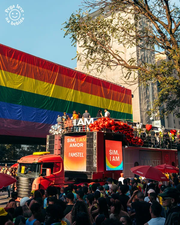 Amstel ditampilkan dalam pawai Pride