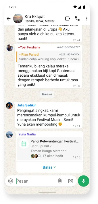 tangkapan layar chat grup WhatsApp tentang perencanaan acara, yang menampilkan percakapan terorganisasi dengan pesan teks yang menyoroti fitur kolaboratif aplikasi untuk mengoordinasi acara kumpul-kumpul dan pertemuan