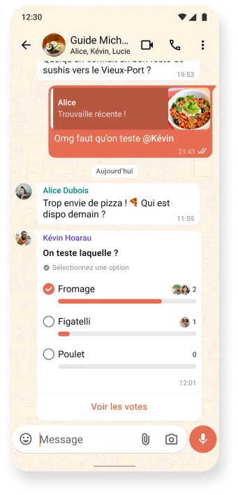 Capture d’écran d’un fil de discussion WhatsApp sur lequel les membres échangent à propos de mets appétissants et sur lequel un sondage interactif est réalisé. Cette illustration met en évidence les thèmes de discussion de l’application.