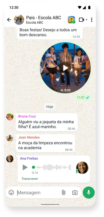 captura de tela de uma conversa do whatsapp que mostra o uso de várias mídias, com mensagens de vídeo, texto e voz, demonstrando uma comunicação integrada no famoso app de mensagens