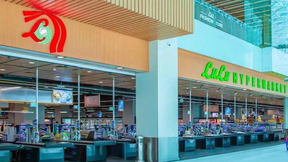 L’extérieur d’un magasin LuLu Hypermarket