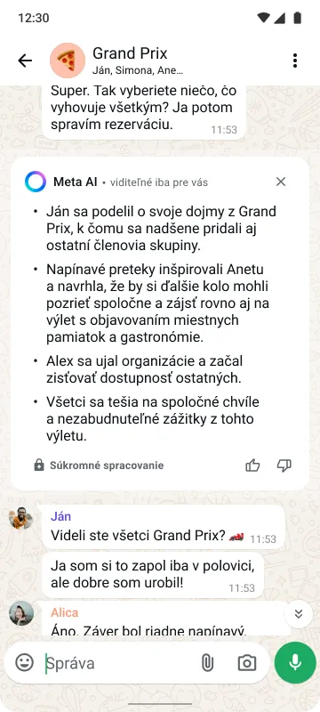 Smartfón so skupinovým chatom s názvom „Fanúšikovia“, v ktorom vidieť správy o Grand Prix, mená účastníkov, emodži a tlačidlo odoslania.