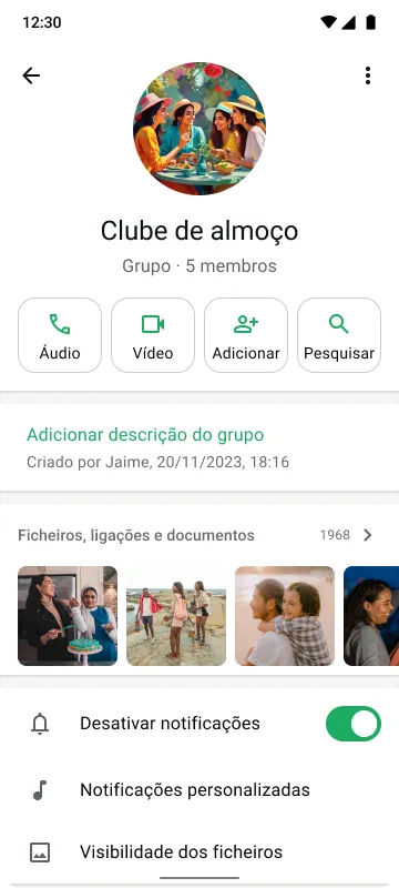 Ecrã de smartphone a mostrar uma conversa de grupo chamada "Clube dos almoços" com 5 membros, botões para chamadas e pesquisa, e as notificações desativadas.