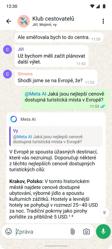 Skupinový chat na obrazovce smartphonu nazvaný „Cestovatelský klub“, kde se plánuje dovolená v Evropě a Meta AI poskytuje cestovatelské tipy.